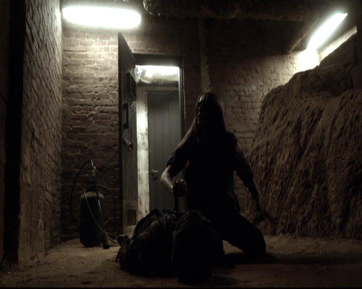 VampireDiariesWorld-dot-org_2x16TheHouseGuest0876.jpg