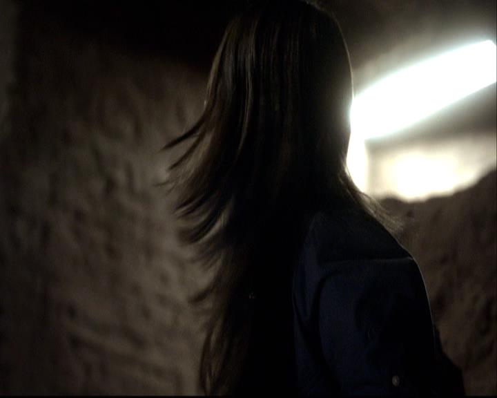 VampireDiariesWorld-dot-org_2x16TheHouseGuest0878.jpg