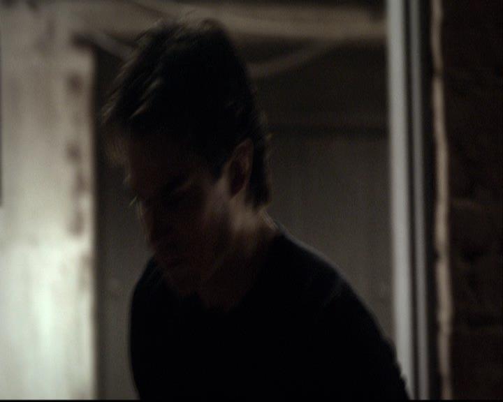 VampireDiariesWorld-dot-org_2x16TheHouseGuest0909.jpg