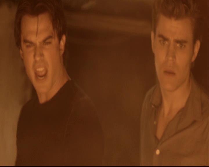 VampireDiariesWorld-dot-org_2x16TheHouseGuest0921.jpg
