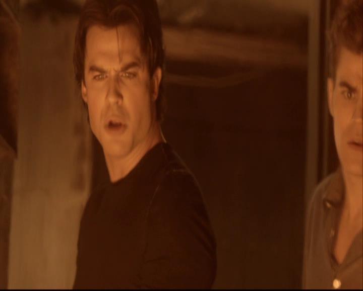 VampireDiariesWorld-dot-org_2x16TheHouseGuest0923.jpg