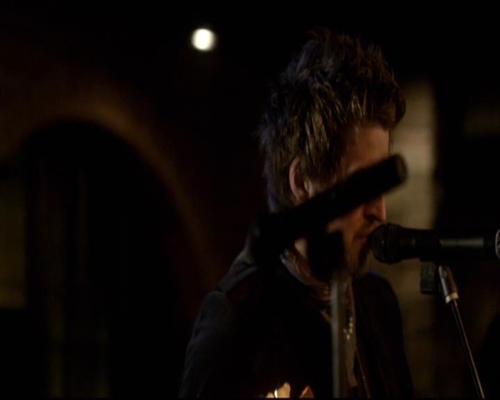 VampireDiariesWorld-dot-org_2x16TheHouseGuest0982.jpg