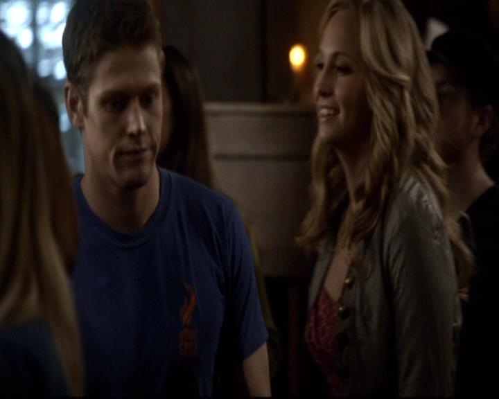 VampireDiariesWorld-dot-org_2x16TheHouseGuest1003.jpg