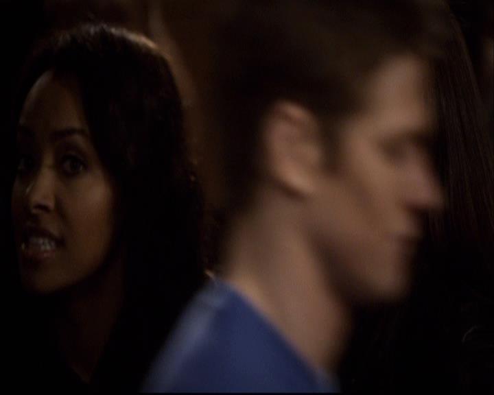 VampireDiariesWorld-dot-org_2x16TheHouseGuest1004.jpg