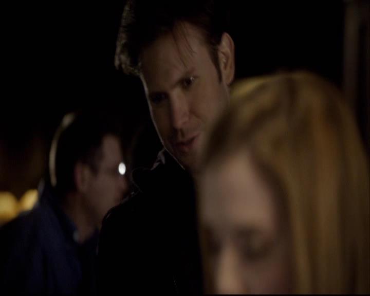 VampireDiariesWorld-dot-org_2x16TheHouseGuest1015.jpg