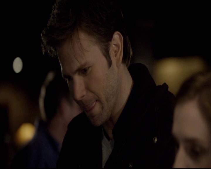 VampireDiariesWorld-dot-org_2x16TheHouseGuest1016.jpg