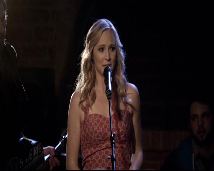 VampireDiariesWorld-dot-org_2x16TheHouseGuest1111.jpg