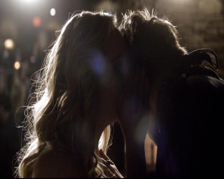 VampireDiariesWorld-dot-org_2x16TheHouseGuest1131.jpg