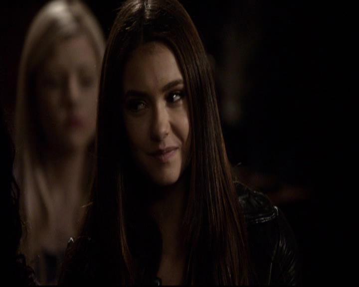 VampireDiariesWorld-dot-org_2x16TheHouseGuest1200.jpg