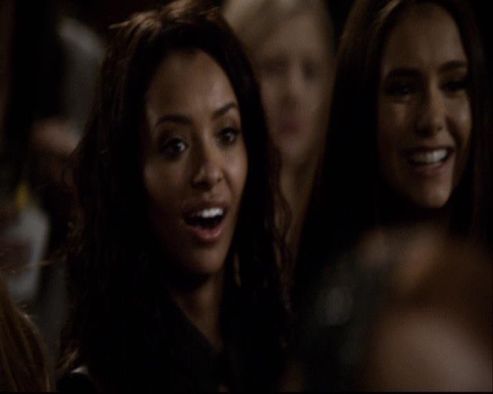 VampireDiariesWorld-dot-org_2x16TheHouseGuest1208.jpg