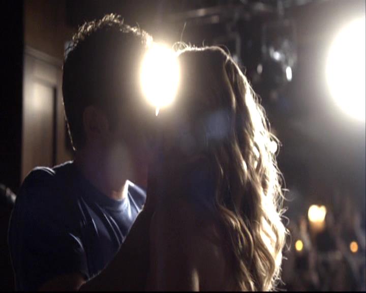 VampireDiariesWorld-dot-org_2x16TheHouseGuest1218.jpg
