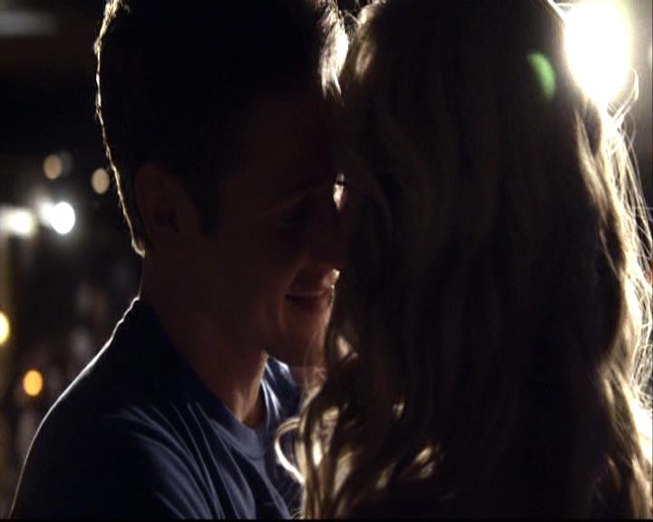 VampireDiariesWorld-dot-org_2x16TheHouseGuest1231.jpg