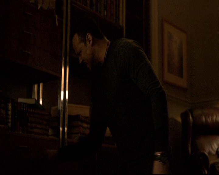 VampireDiariesWorld-dot-org_2x16TheHouseGuest1244.jpg
