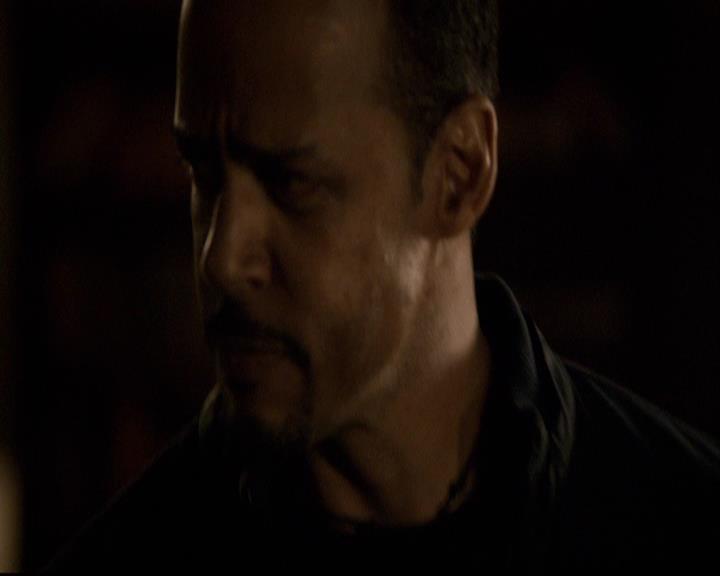VampireDiariesWorld-dot-org_2x16TheHouseGuest1280.jpg