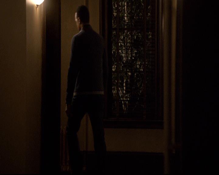 VampireDiariesWorld-dot-org_2x16TheHouseGuest1283.jpg