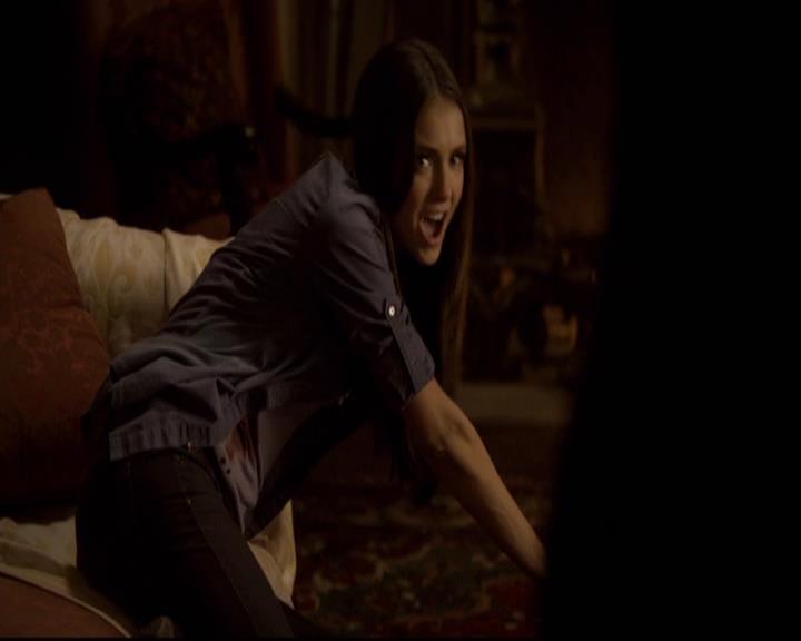 VampireDiariesWorld-dot-org_2x16TheHouseGuest1323.jpg