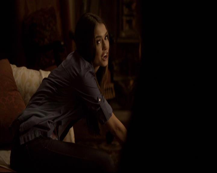 VampireDiariesWorld-dot-org_2x16TheHouseGuest1324.jpg