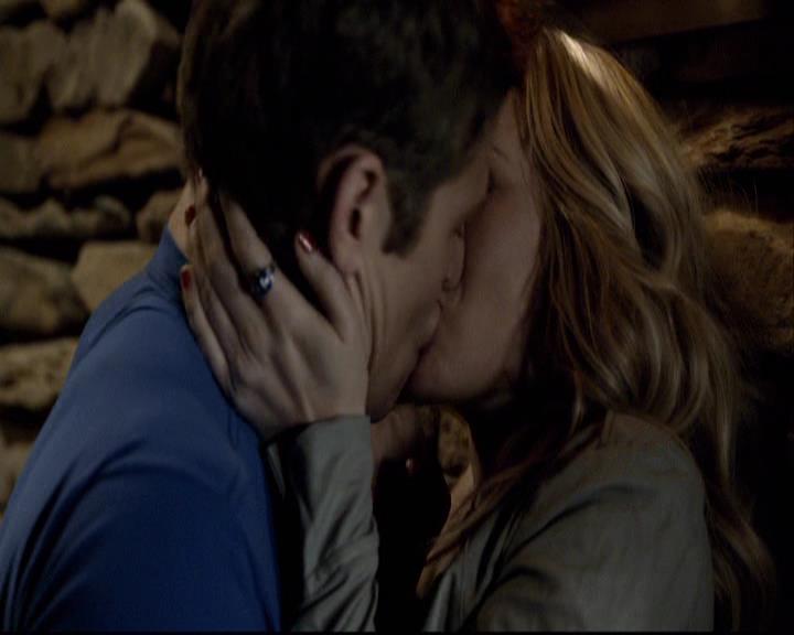VampireDiariesWorld-dot-org_2x16TheHouseGuest1390.jpg