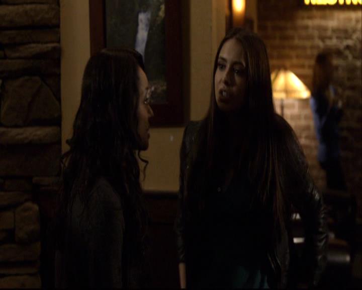 VampireDiariesWorld-dot-org_2x16TheHouseGuest1394.jpg