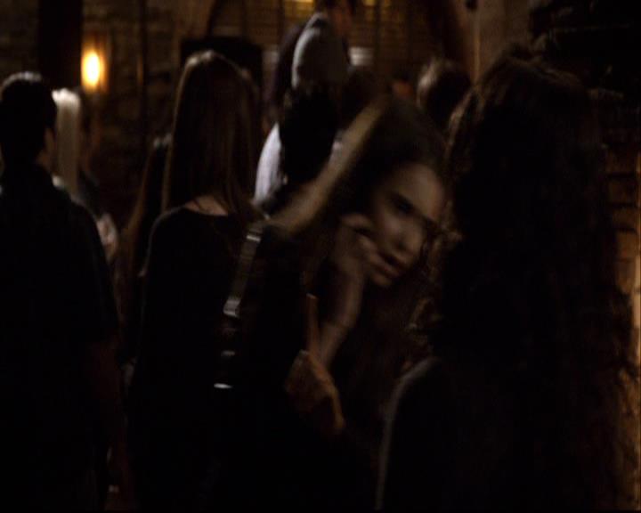 VampireDiariesWorld-dot-org_2x16TheHouseGuest1454.jpg
