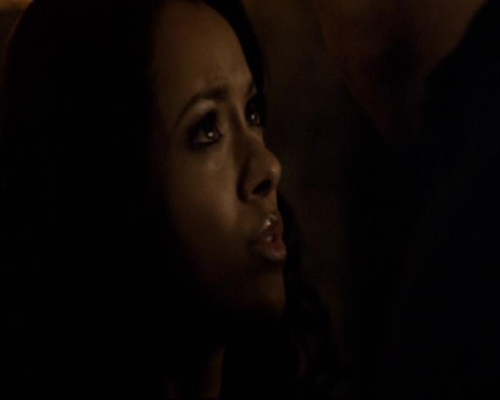 VampireDiariesWorld-dot-org_2x16TheHouseGuest1506.jpg