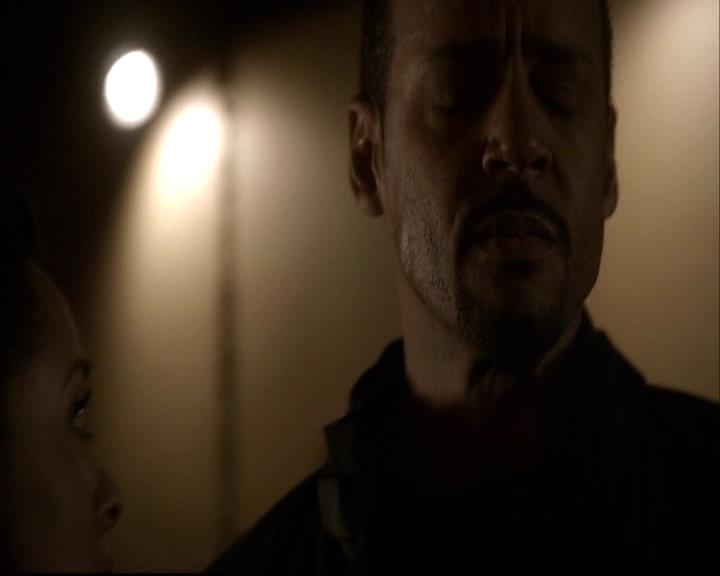 VampireDiariesWorld-dot-org_2x16TheHouseGuest1514.jpg
