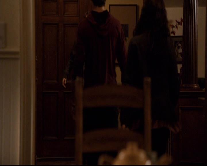 VampireDiariesWorld-dot-org_2x16TheHouseGuest1703.jpg