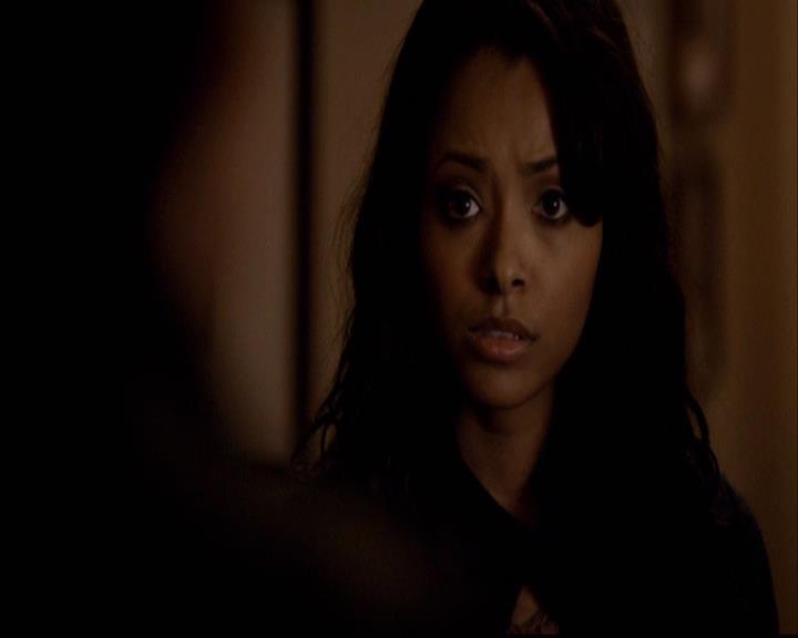VampireDiariesWorld-dot-org_2x16TheHouseGuest1705.jpg
