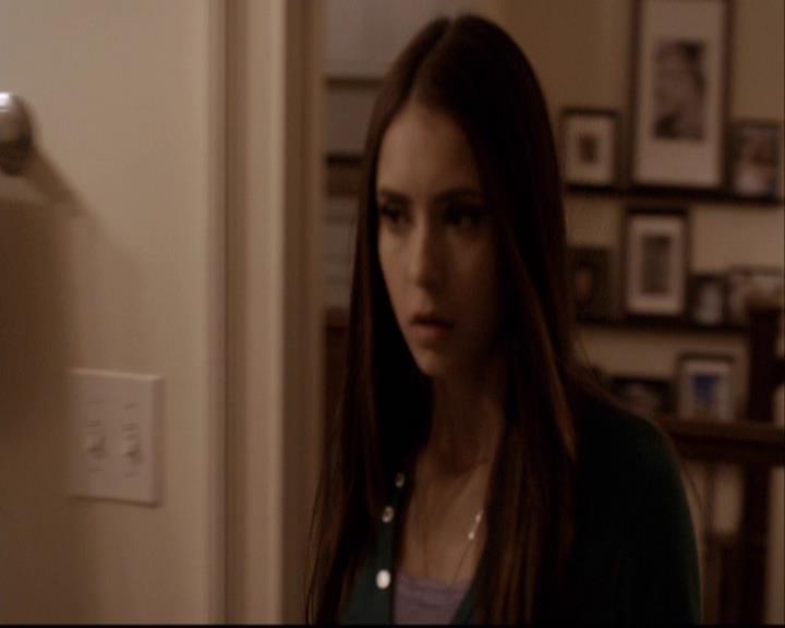 VampireDiariesWorld-dot-org_2x16TheHouseGuest1718.jpg