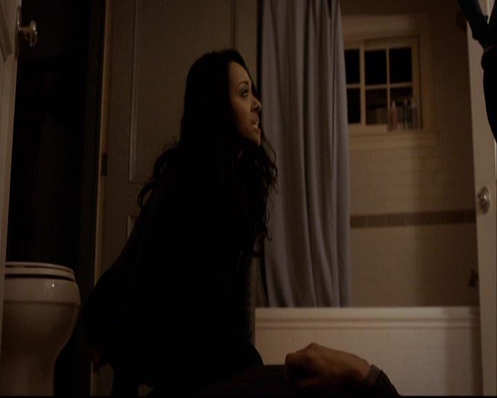 VampireDiariesWorld-dot-org_2x16TheHouseGuest1749.jpg