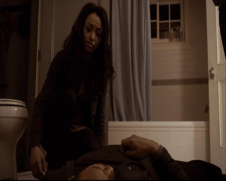 VampireDiariesWorld-dot-org_2x16TheHouseGuest1761.jpg