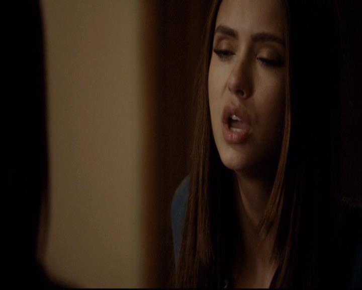 VampireDiariesWorld-dot-org_2x16TheHouseGuest1826.jpg