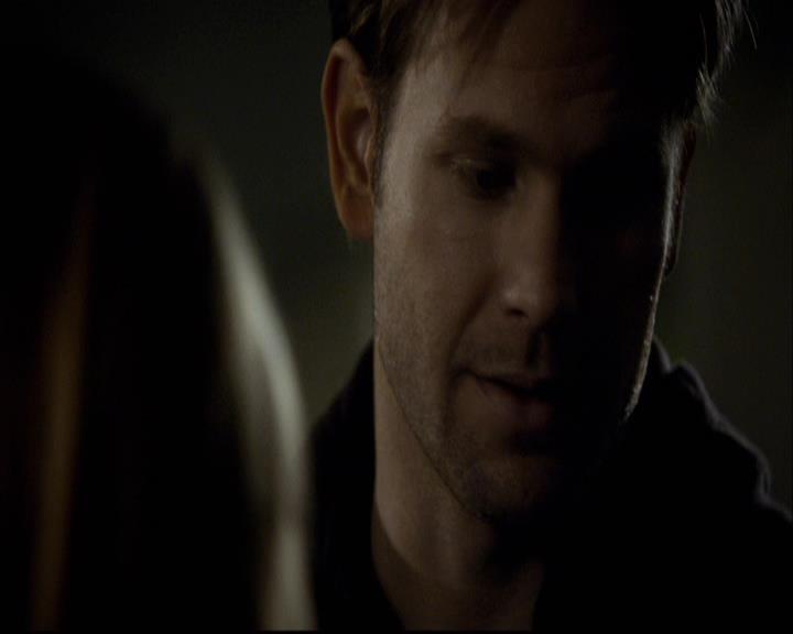 VampireDiariesWorld-dot-org_2x16TheHouseGuest1855.jpg
