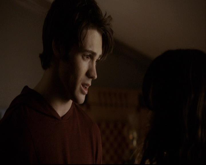 VampireDiariesWorld-dot-org_2x16TheHouseGuest1909.jpg