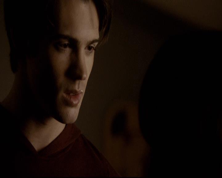 VampireDiariesWorld-dot-org_2x16TheHouseGuest1946.jpg