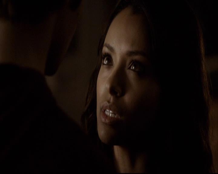 VampireDiariesWorld-dot-org_2x16TheHouseGuest1947.jpg