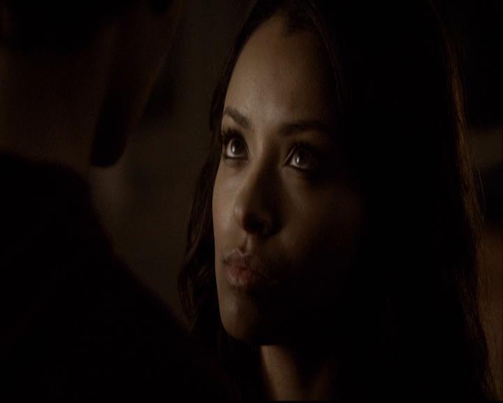 VampireDiariesWorld-dot-org_2x16TheHouseGuest1949.jpg