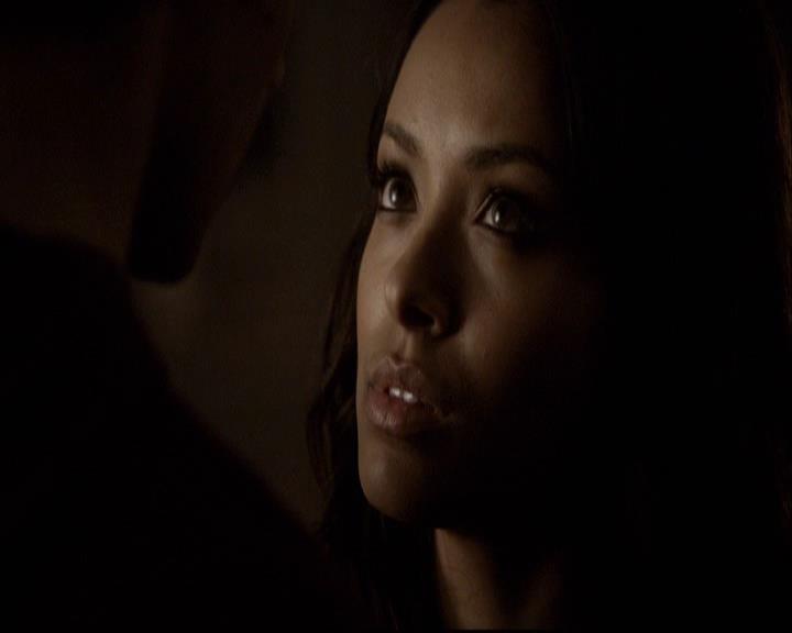 VampireDiariesWorld-dot-org_2x16TheHouseGuest1954.jpg
