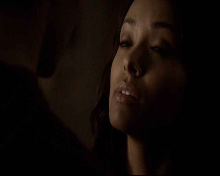 VampireDiariesWorld-dot-org_2x16TheHouseGuest1956.jpg