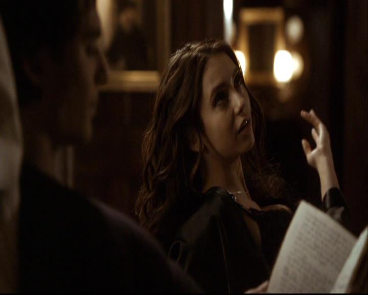 VampireDiariesWorld-dot-org_2x16TheHouseGuest1979.jpg