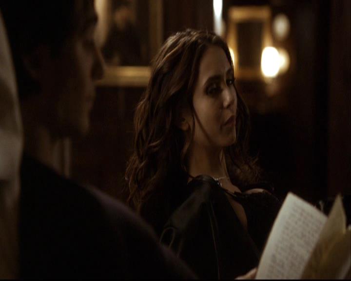 VampireDiariesWorld-dot-org_2x16TheHouseGuest1980.jpg