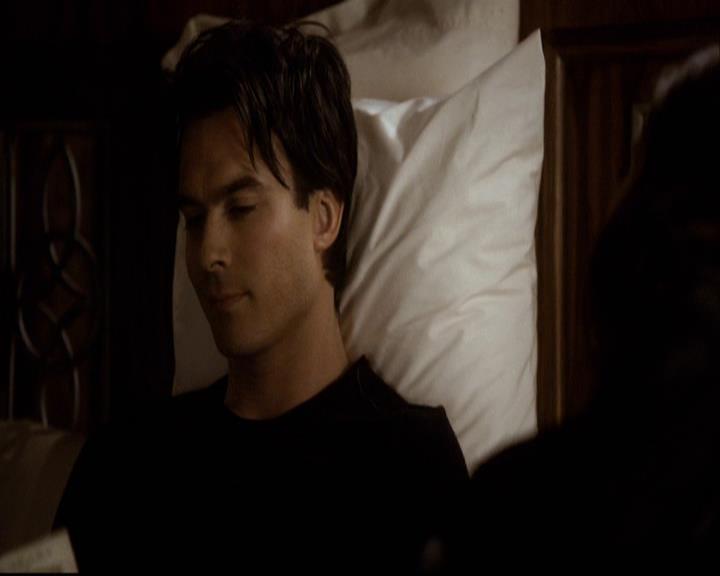 VampireDiariesWorld-dot-org_2x16TheHouseGuest1981.jpg