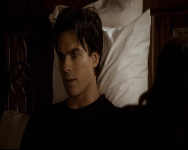 VampireDiariesWorld-dot-org_2x16TheHouseGuest1983.jpg