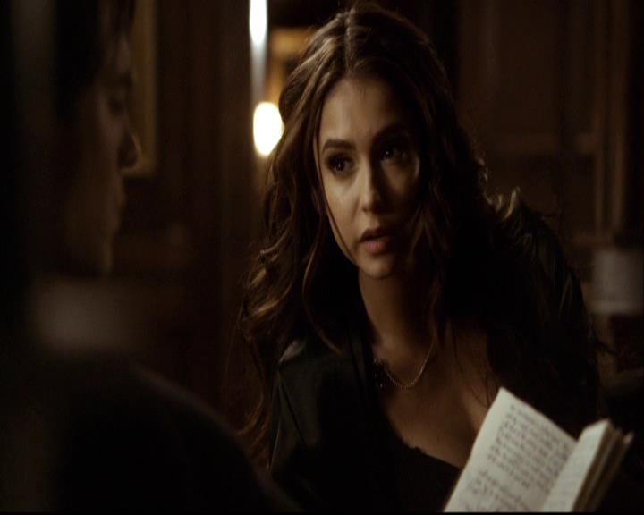 VampireDiariesWorld-dot-org_2x16TheHouseGuest1986.jpg