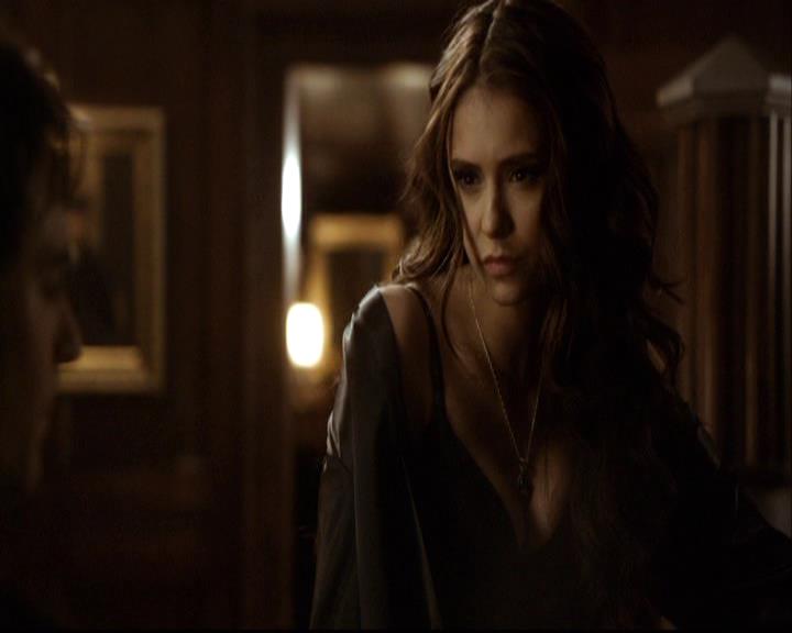 VampireDiariesWorld-dot-org_2x16TheHouseGuest2007.jpg