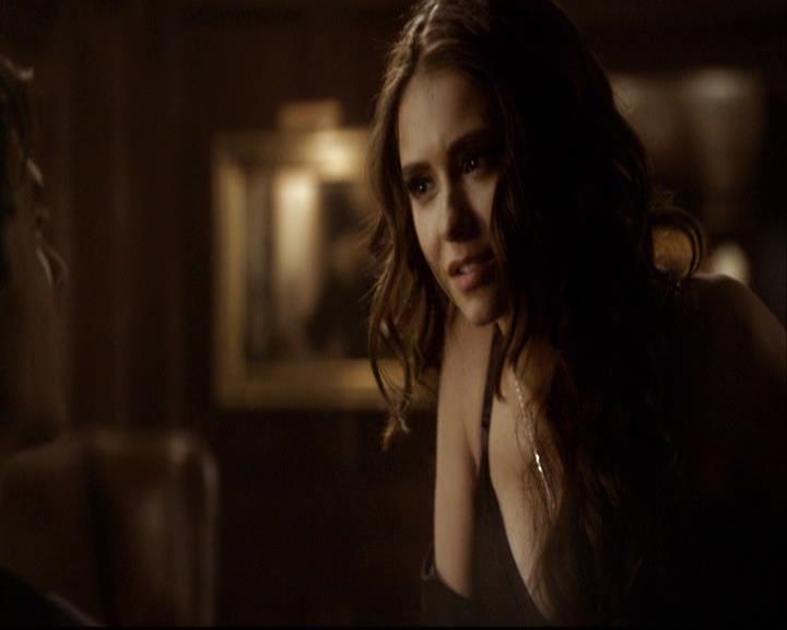 VampireDiariesWorld-dot-org_2x16TheHouseGuest2012.jpg