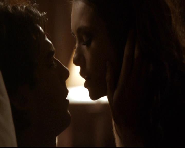 VampireDiariesWorld-dot-org_2x16TheHouseGuest2021.jpg