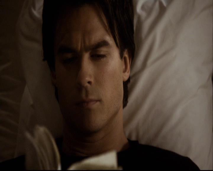 VampireDiariesWorld-dot-org_2x16TheHouseGuest2030.jpg
