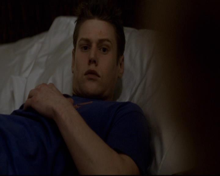 VampireDiariesWorld-dot-org_2x16TheHouseGuest2053.jpg