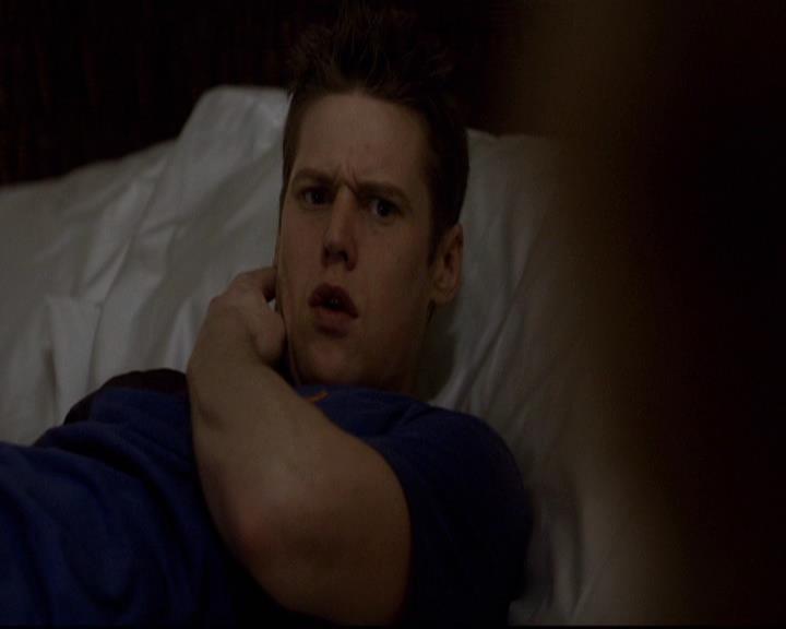 VampireDiariesWorld-dot-org_2x16TheHouseGuest2056.jpg